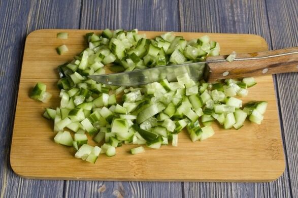 O pepino é un vexetal baixo en calorías que é adecuado para facer batidos. 